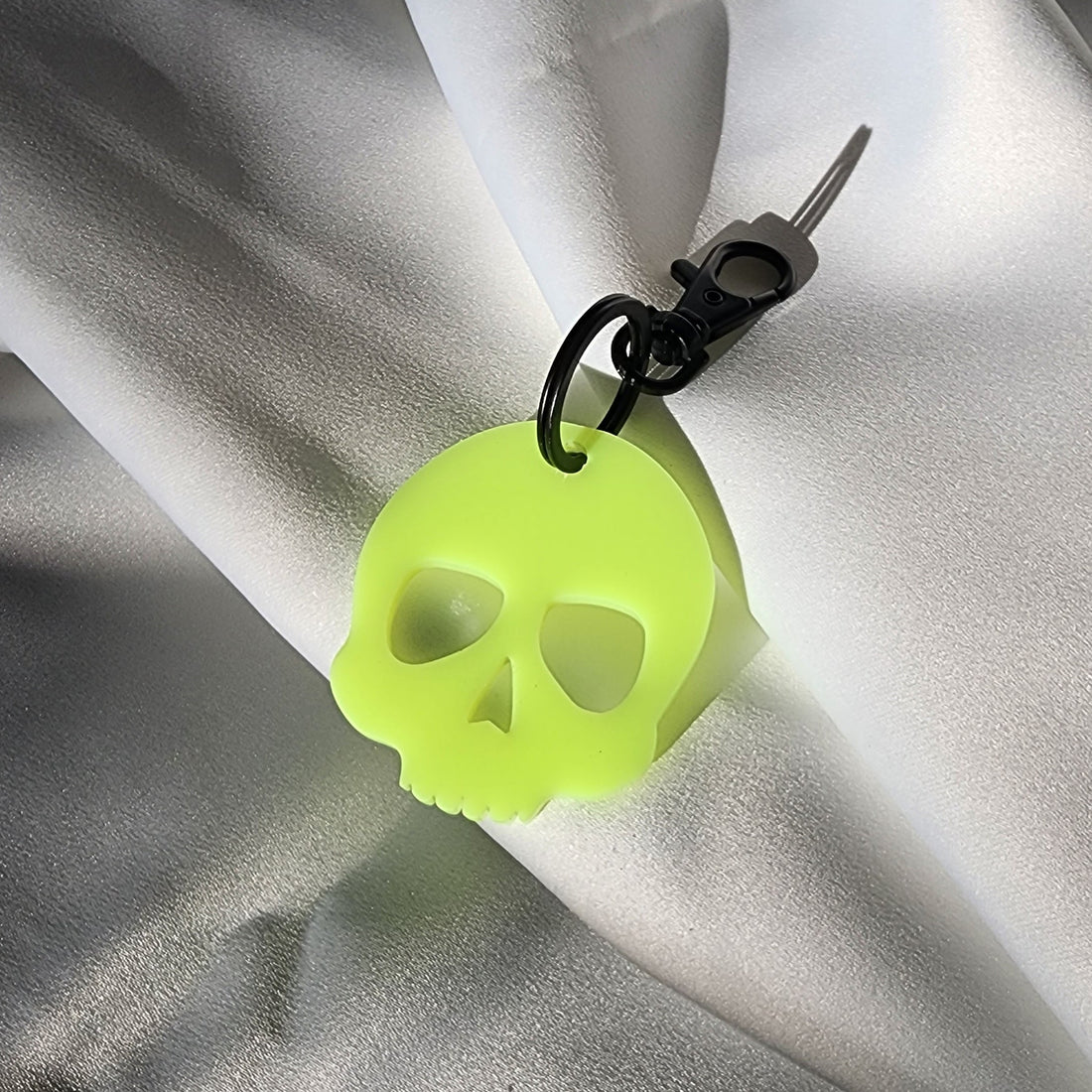 Skull Keychain | Neon Yellow