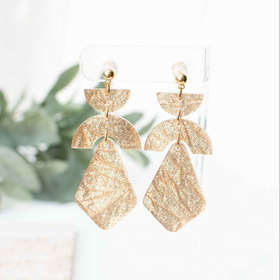 Daya - Gold Crush Earrings with Geometric Design